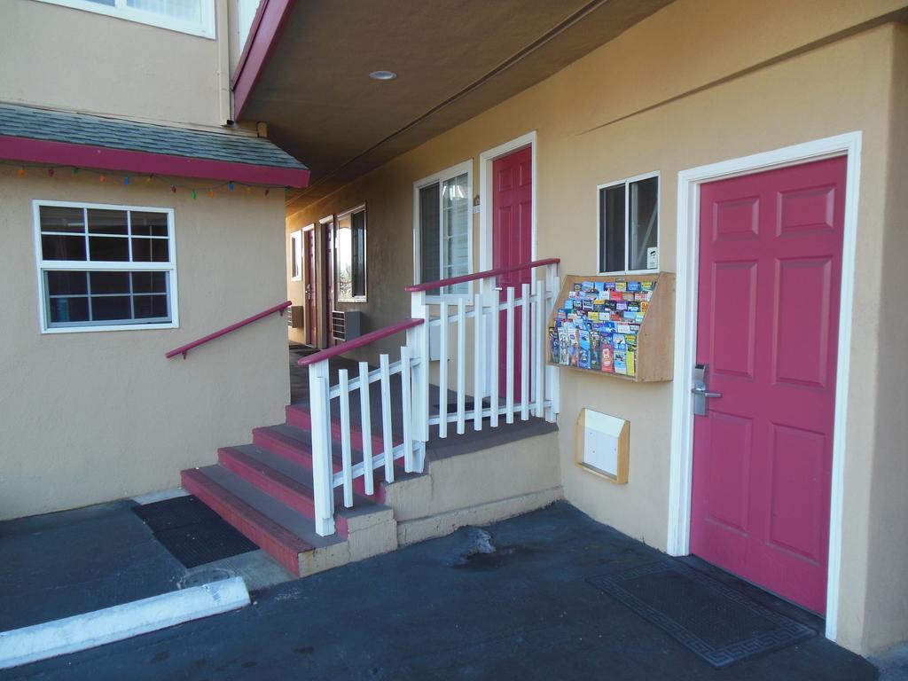 Sealamp Inn Seaside Exterior photo